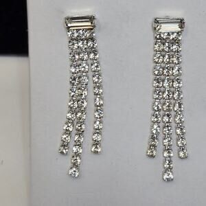 Vintage SAQ Avon Silver Tone Rhinestone Chandelier Drop Waterfall Earrings